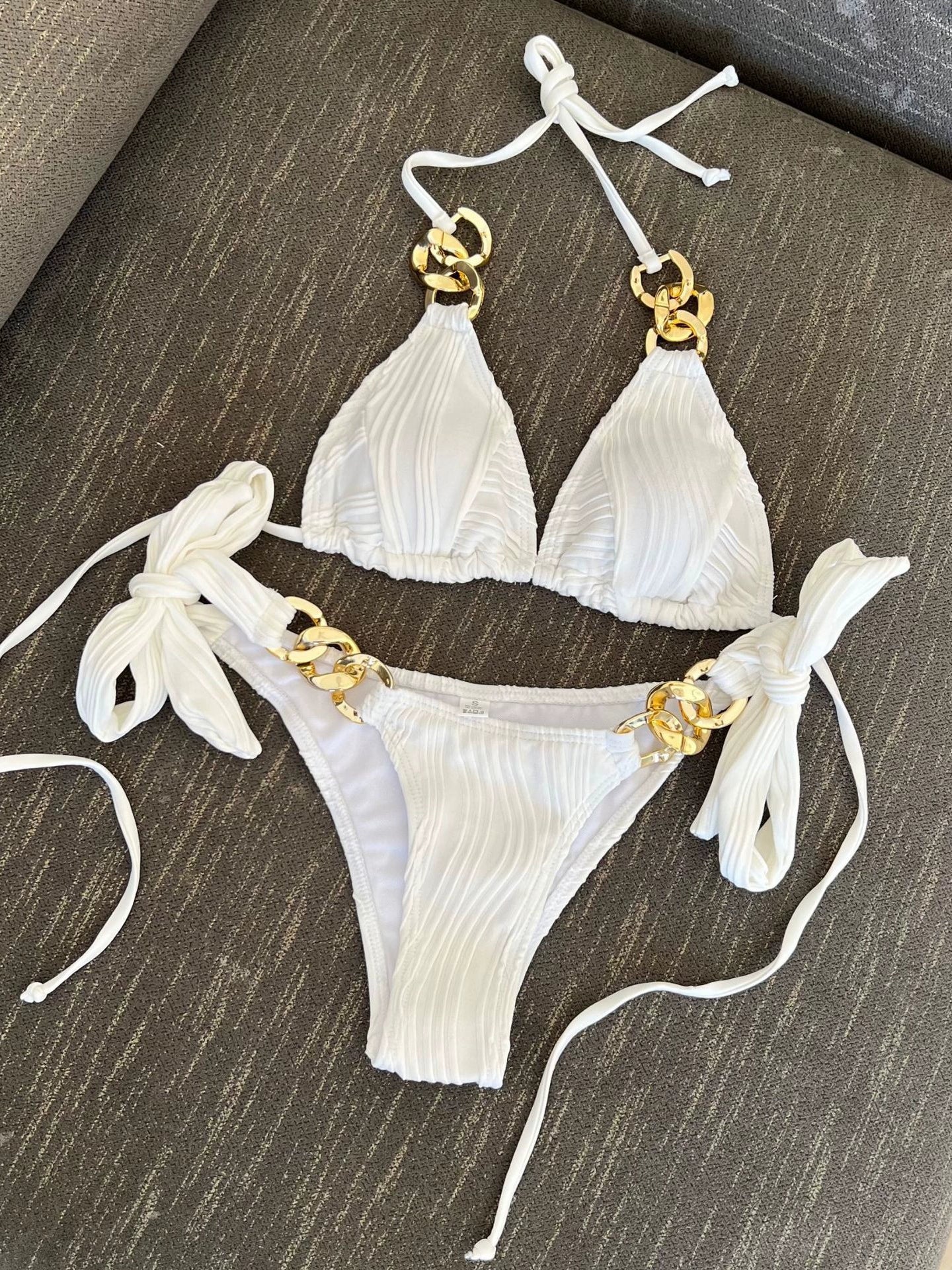 Color sólido separa el traje de baño cadena Bikini cordón traje de baño femenino triángulo Sexy Bikini